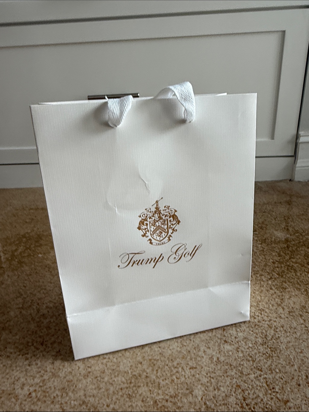 Trump Golf White Gift Bag With Gold Logo
